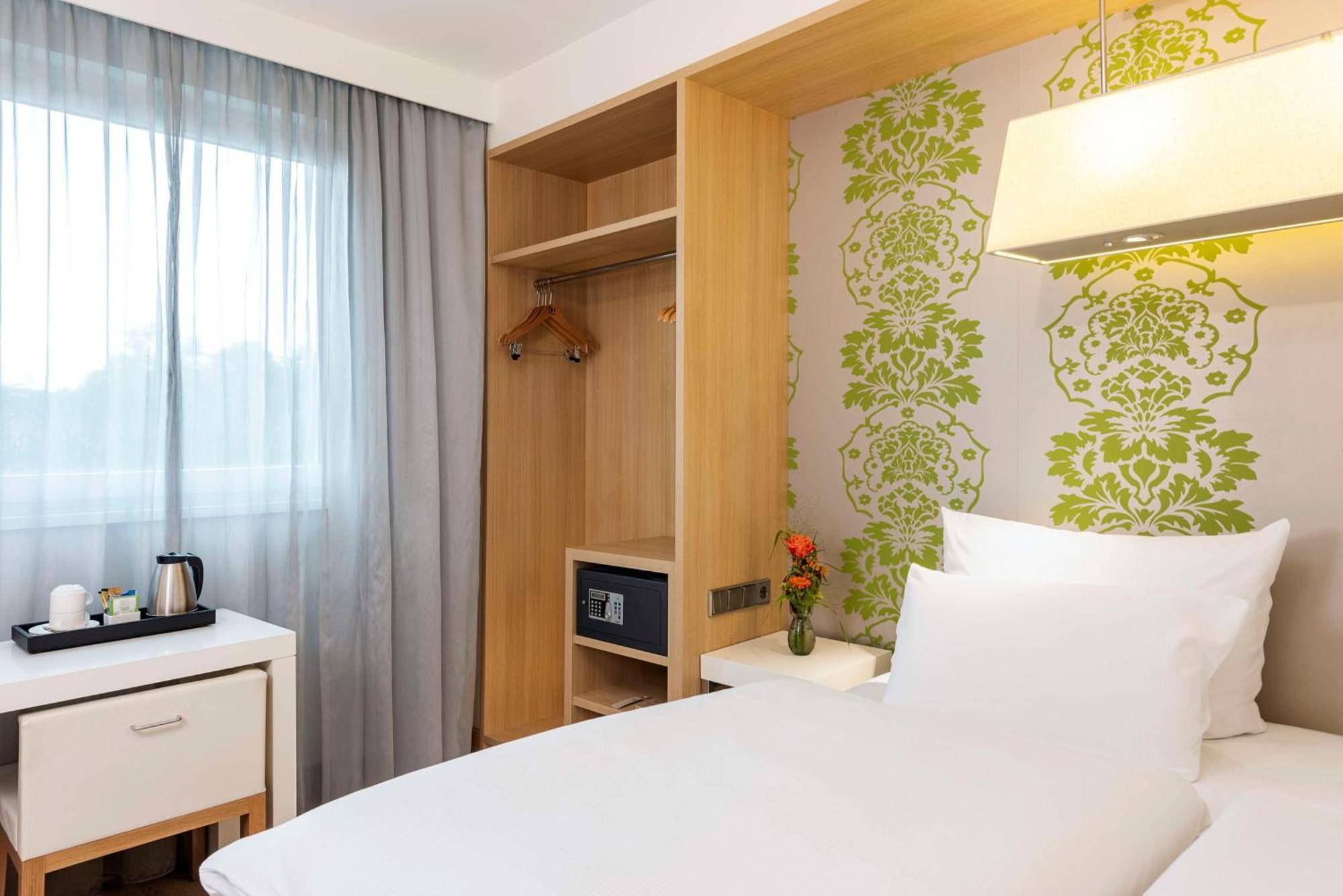 Nh Ludwigsburg Hotel Ngoại thất bức ảnh